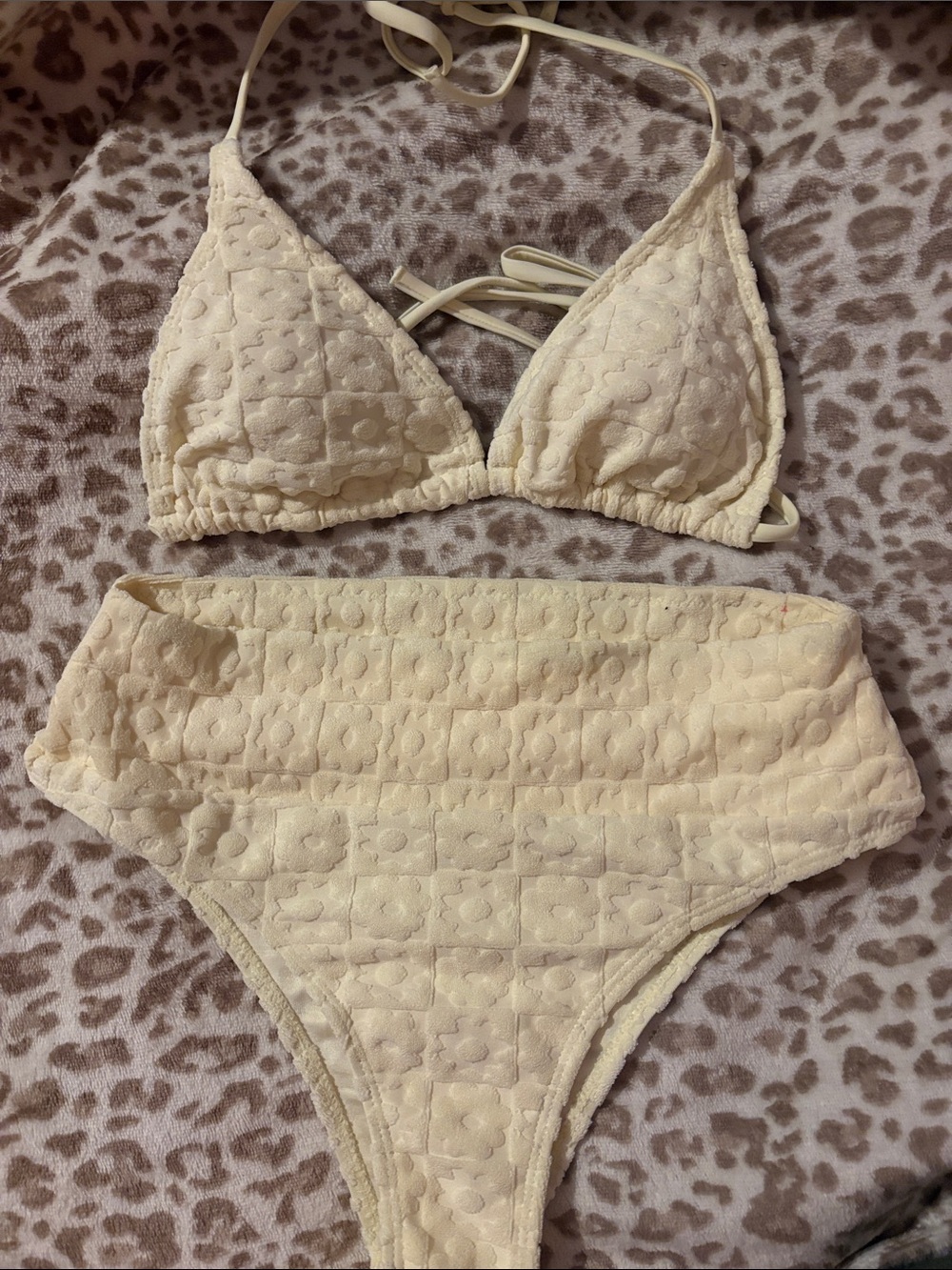 SHEIN Cream Quilted Floral High Waist Bikini